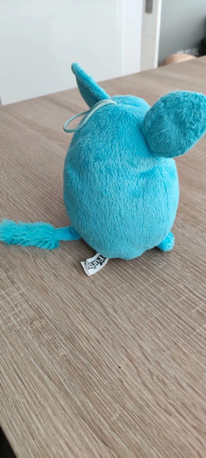 Doudou peluche Furby bleu - photo numéro 4