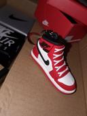 Porte clef sneakers nike avec boite