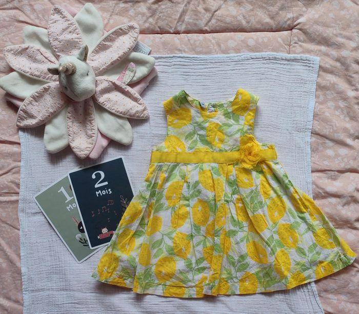 Robe d'été 🍋 12 mois - photo numéro 1