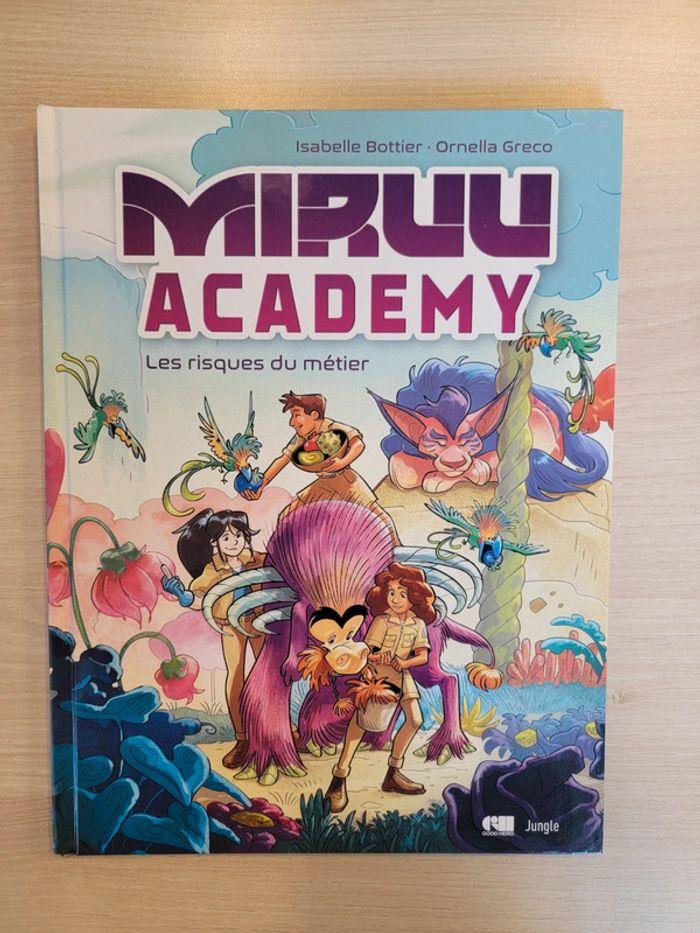 Livre Miruu Academy - photo numéro 1