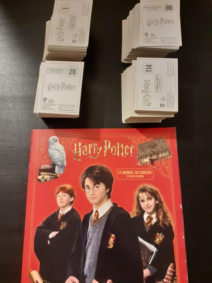 Album panini 12 cts harry Potter Le Manuel Du Sorcier  images stickers