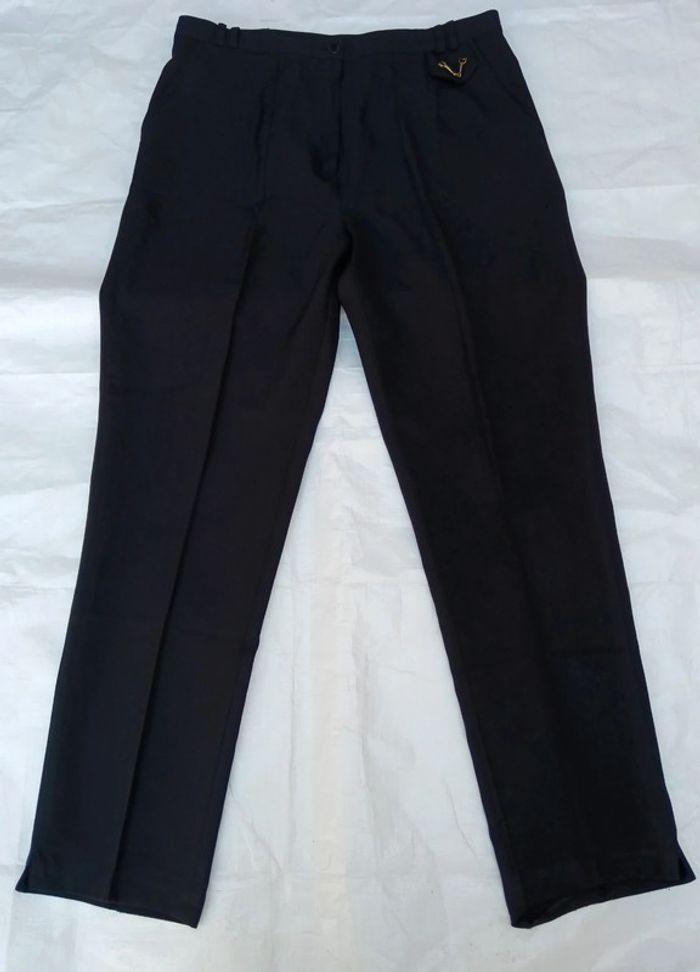 Pantalon tailleur 46 - photo numéro 1