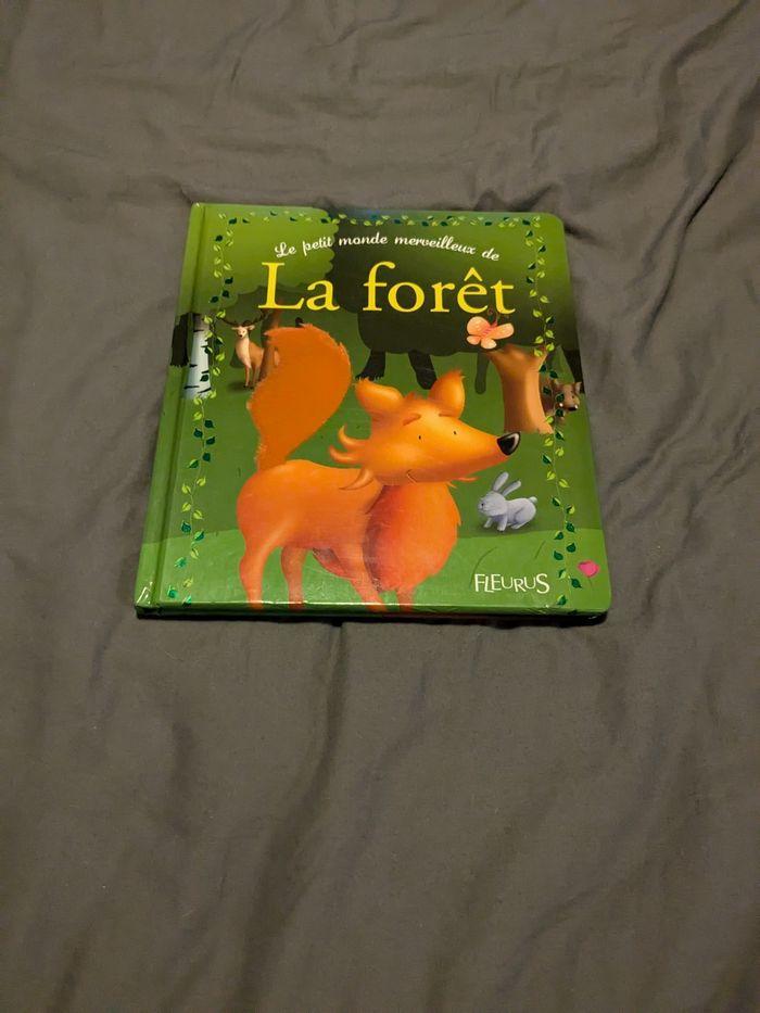 Livre la forêt - photo numéro 1