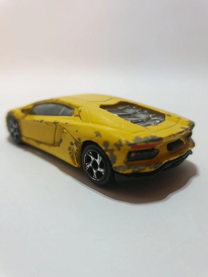 Majorette 219E Lamborghini Aventador - 1/64 Jaune Made in Thaïlande - photo numéro 10