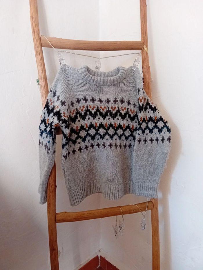 Pull en laine fille/garçon taille 6 ans - photo numéro 1