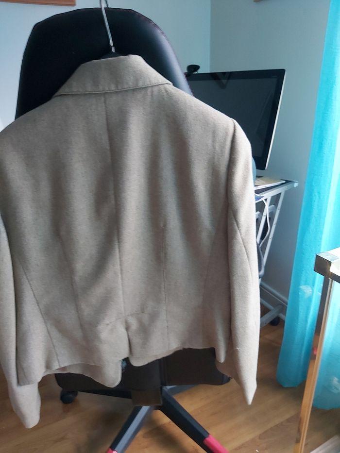 Veste courte beige  60%laine  40% polyester - photo numéro 2