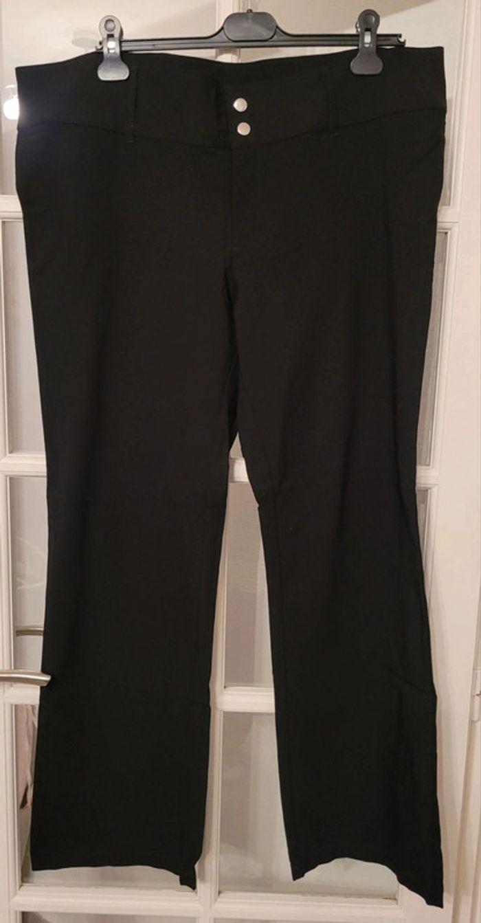 Pantalon noir H et M taille 2XL / 2 pressions taille - photo numéro 1