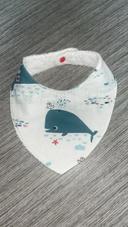 Bavoir bandana baleine