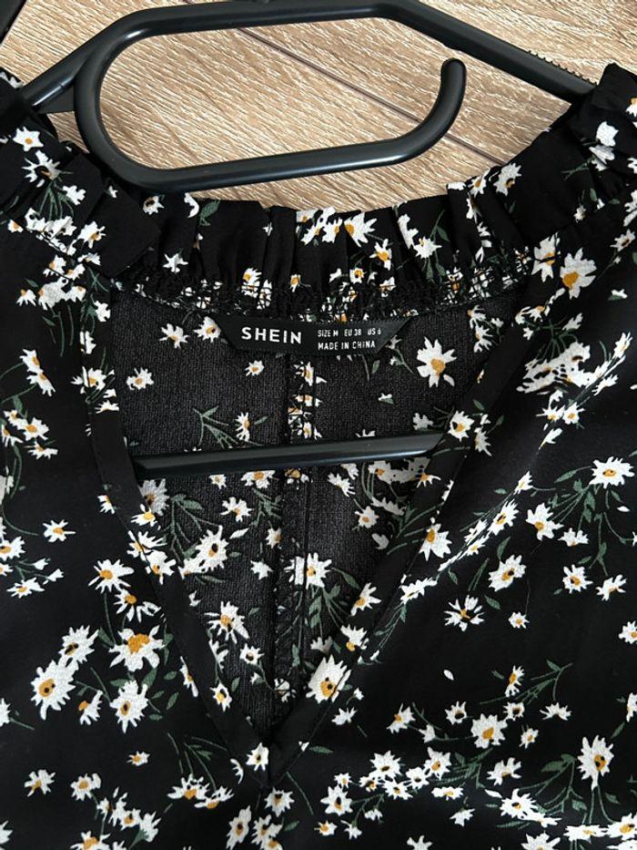 Tee shirt à fleurs - photo numéro 3