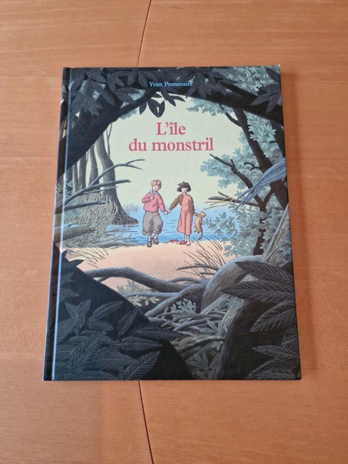 Livre L'île du monstril en excellent état 
Éditions l'école des loisirs - photo numéro 1