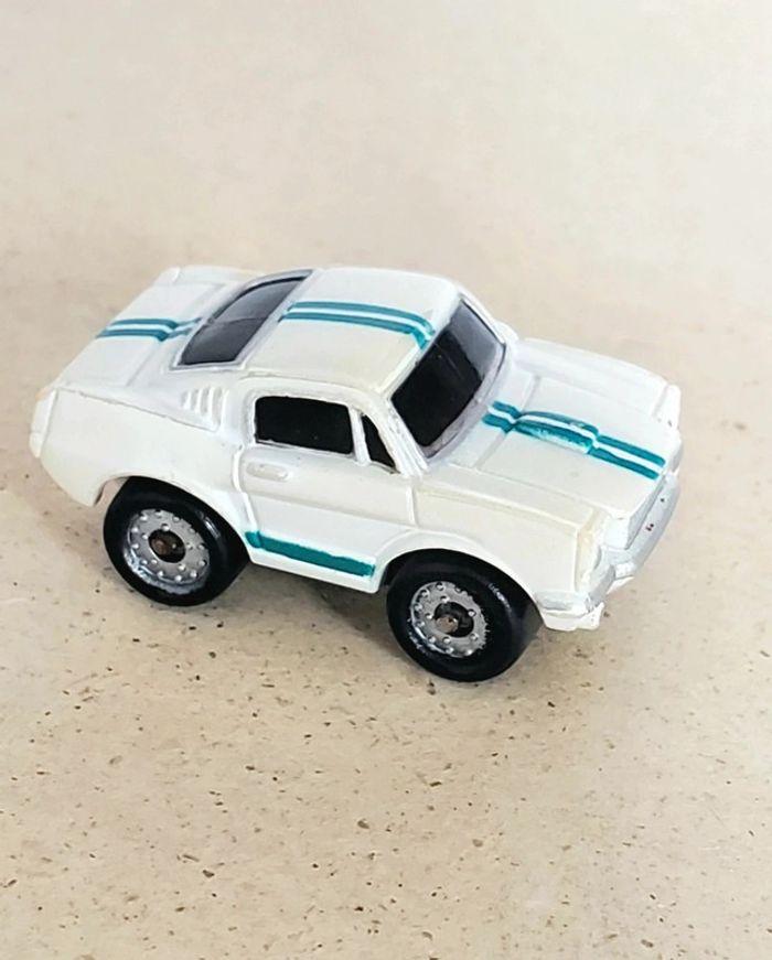 Micro machines Galoob - Ford Mustang blanche - photo numéro 1