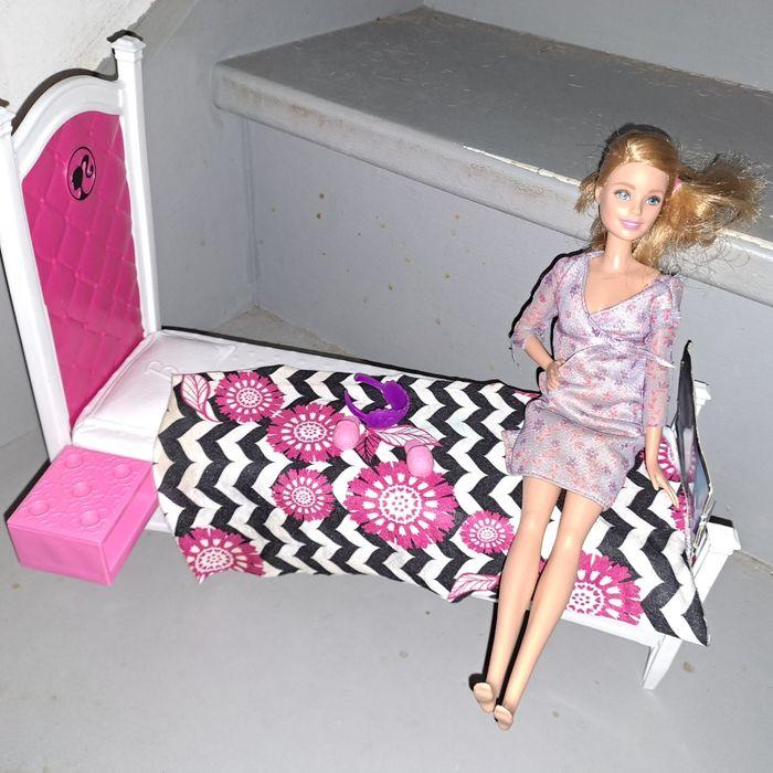 Barbie et sa chambre - photo numéro 1