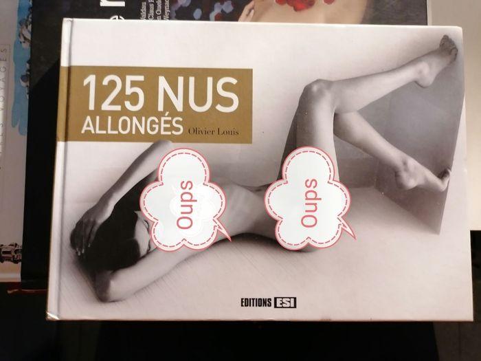 125 nus allongés - photo numéro 1