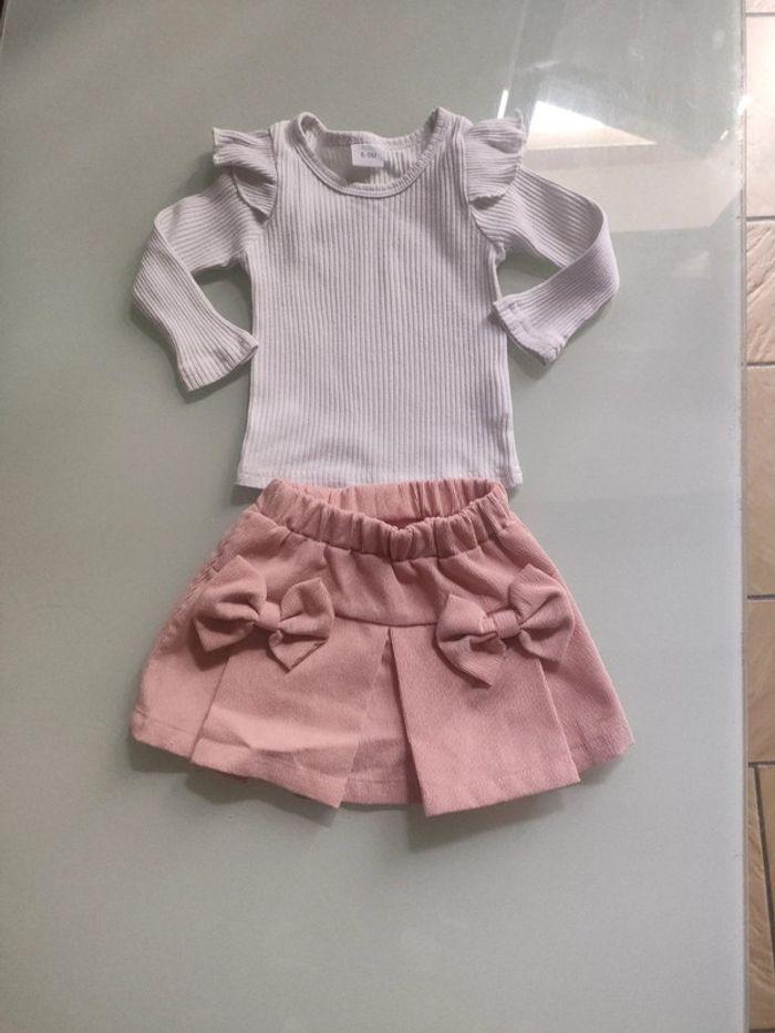 Petit ensemble maillot manches longues avec jupe bébé fille 6 -9 mois - photo numéro 1