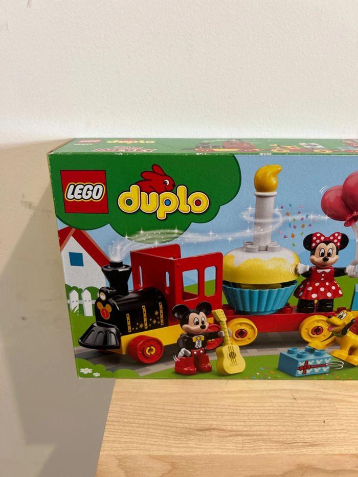 LEGO 10941 Duplo Disney Le Train d’Anniversaire de Mickey et Minnie - photo numéro 3