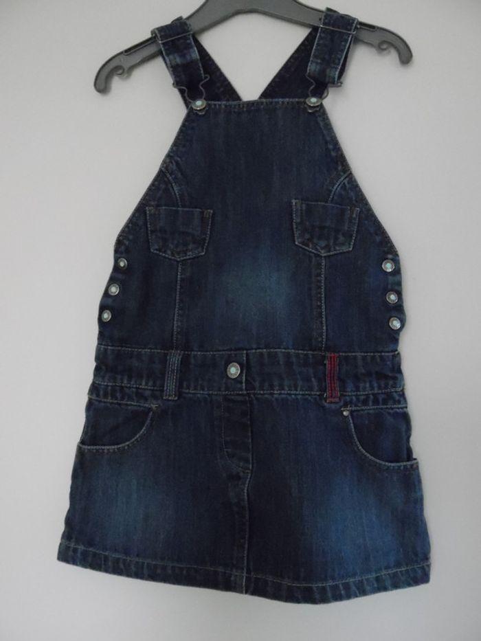 Jolie robe en jeans, taille 5 ans. - photo numéro 1