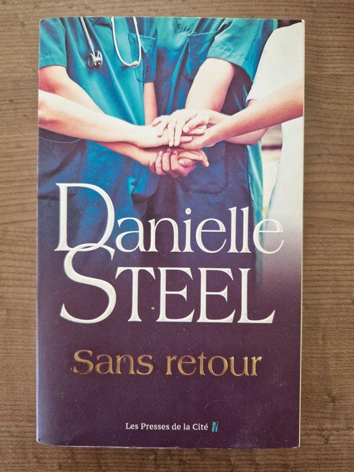 Livre Danielle Steel - Sans retour - photo numéro 1