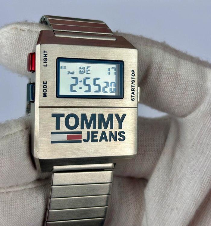 Montre Tommy jean - photo numéro 1