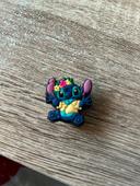 Pins crocs stitch