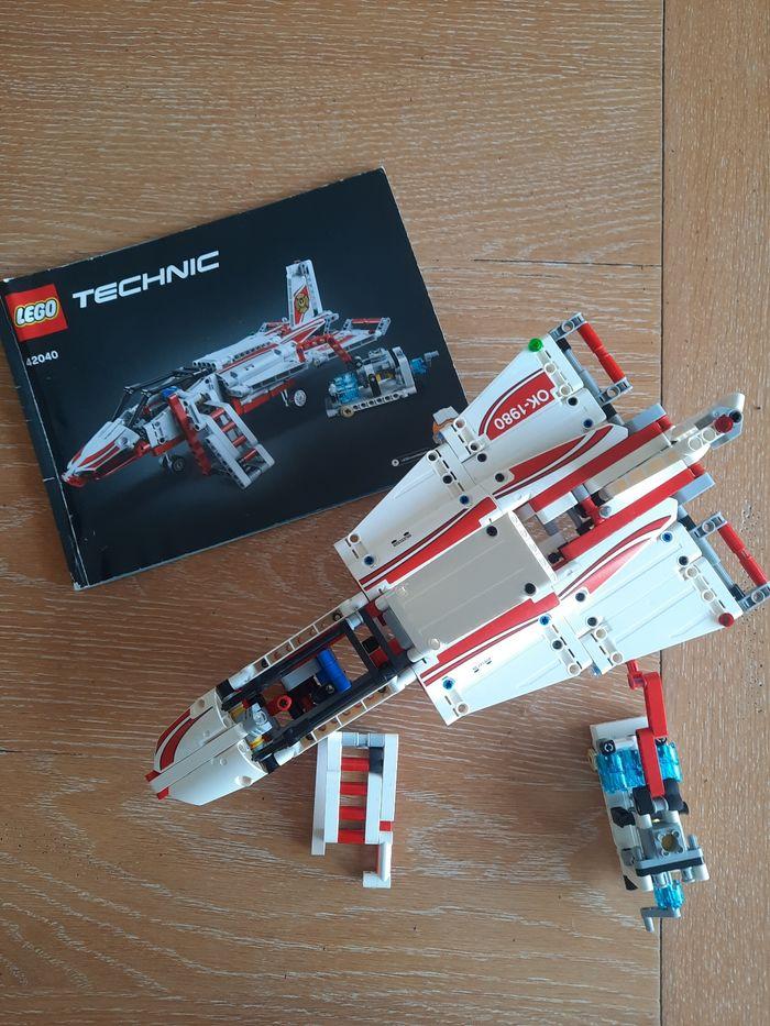 Lego technic avion 42 040 - photo numéro 1