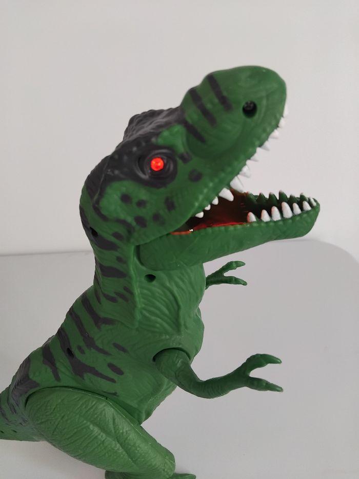 🦖 Dinosaure Sonore et Lumineux 35 cm - photo numéro 3