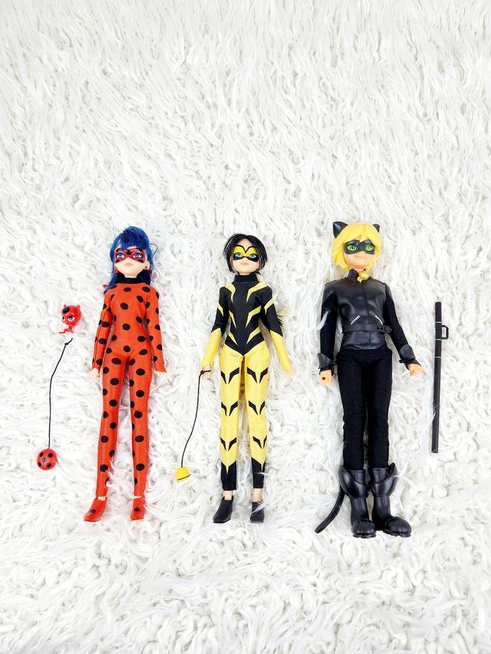 Lot de 3 poupées articulées :  Miraculous / Chat Noir et Vesperia  marque Bandai  🎅 - photo numéro 2