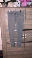 Pantalon gris Terranova taille 36