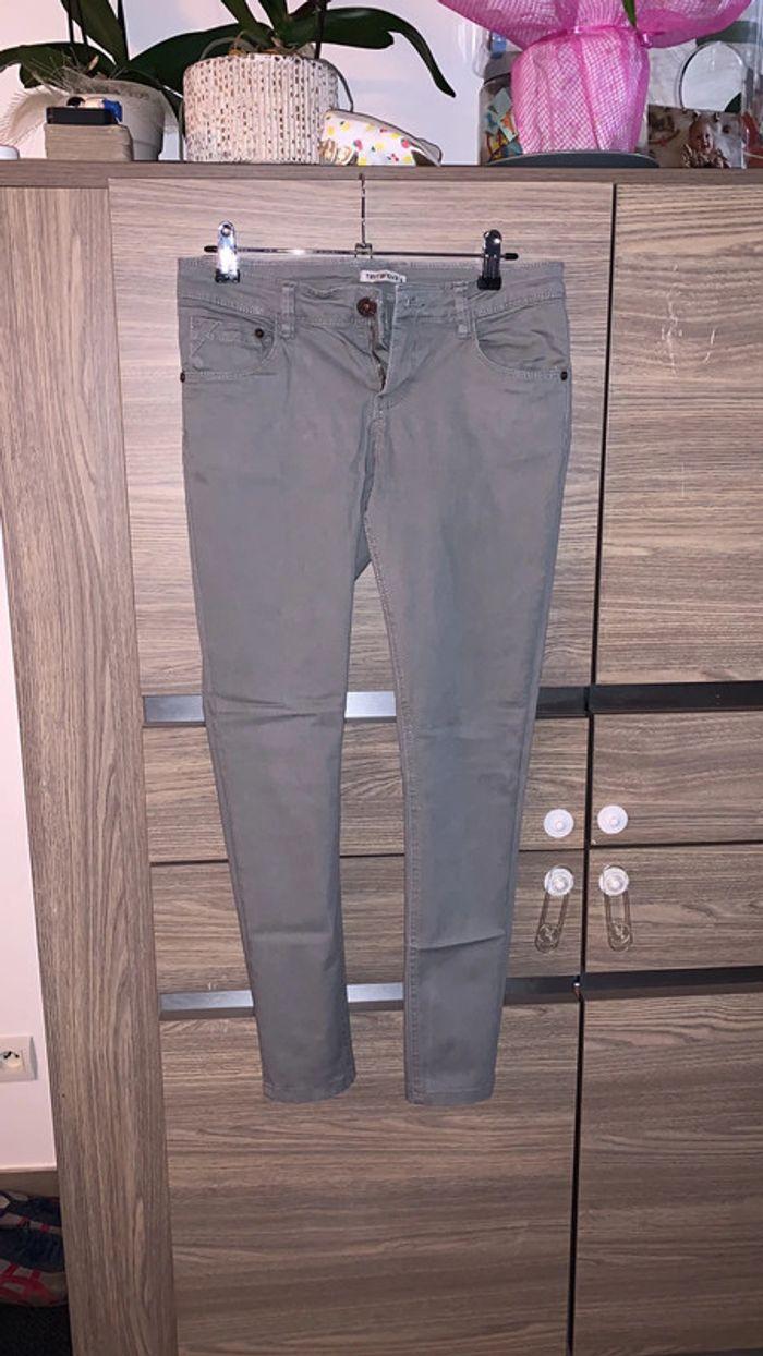 Pantalon gris Terranova taille 36 - photo numéro 1