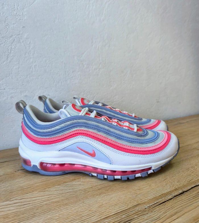 Baskets Nike air max 97 coral chalk pointure 40 neuves avec boîte d'origine - photo numéro 1