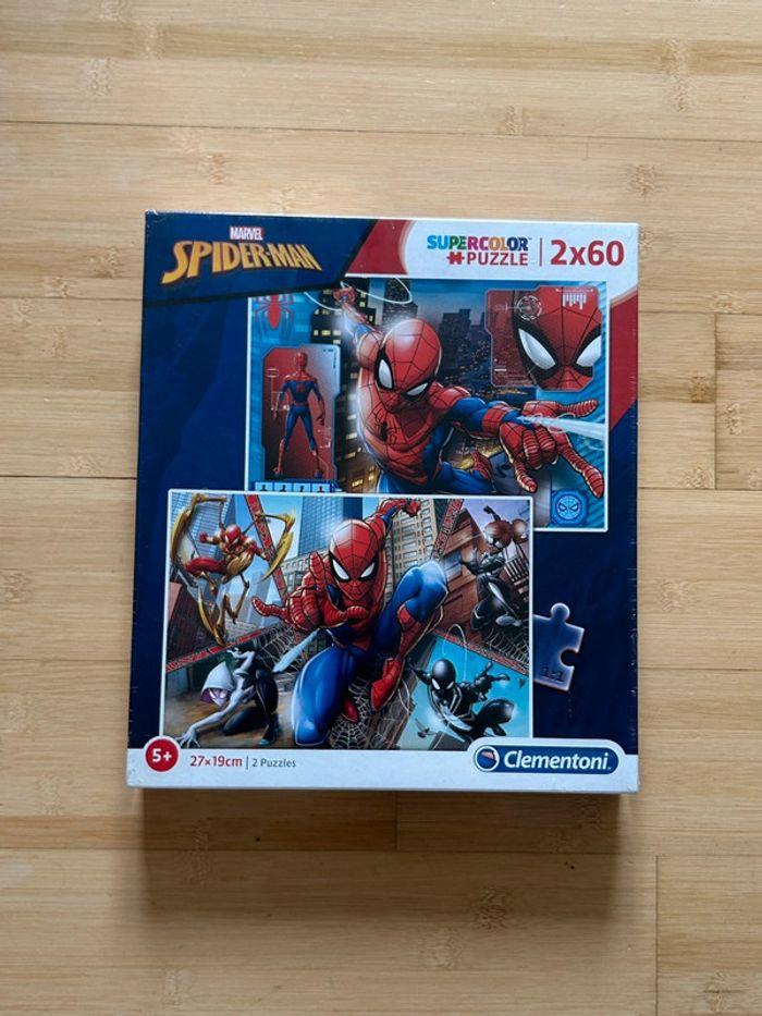 Puzzles Spiderman 60 pièces - photo numéro 1