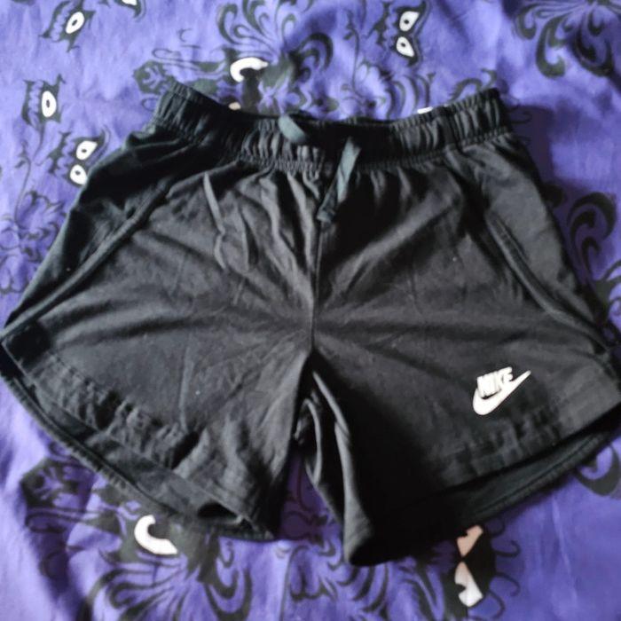 Short Nike enfant neuf - photo numéro 1