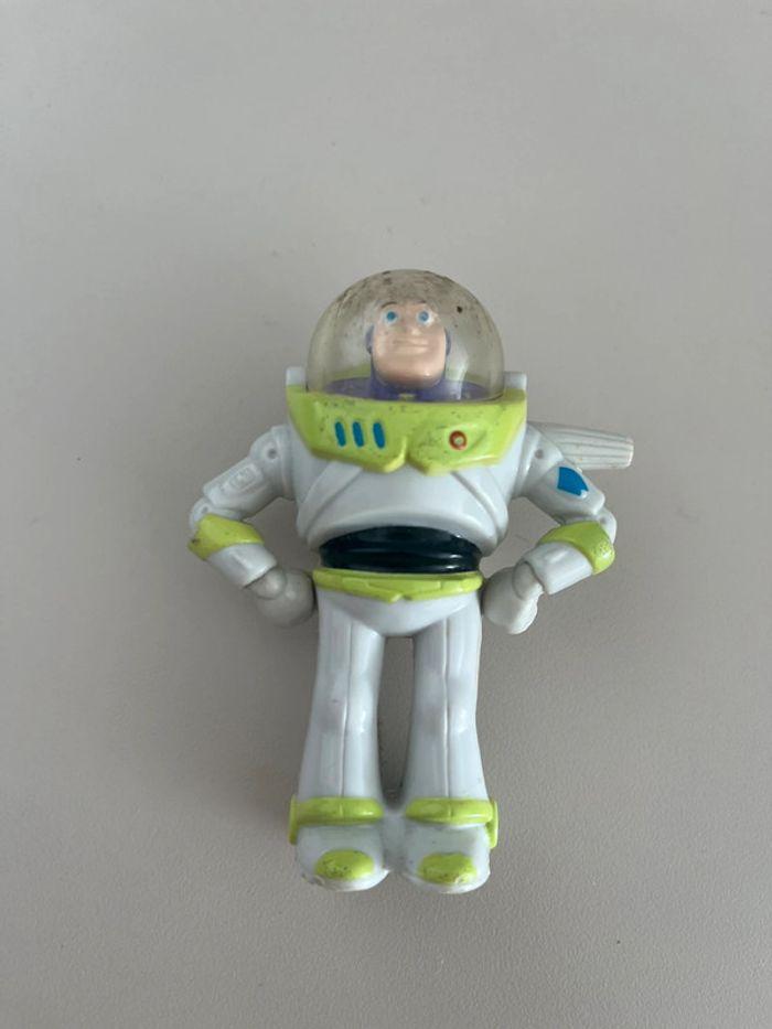 Buzz l’éclair toys story - photo numéro 1