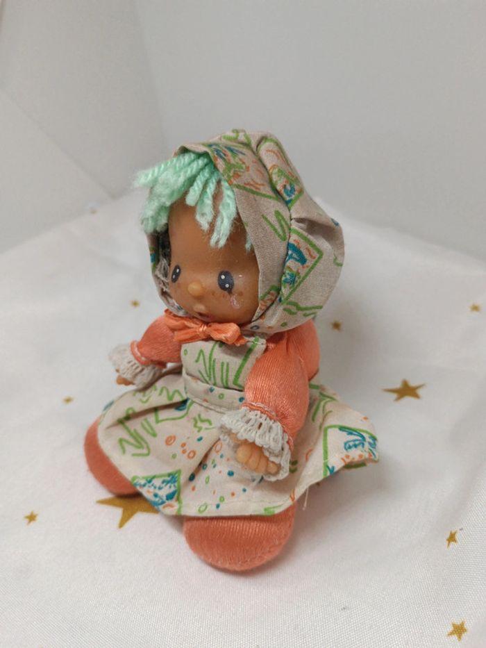 Petite 80 little poupée poupon doll bébé baby orange chapeau laine vert cel maesa Nifa valencia - photo numéro 3