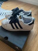 Baskets Adidas 34