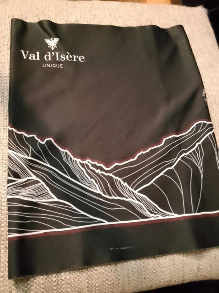 Tour de cou de Val d'Isère - photo numéro 1