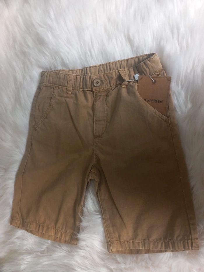 Short marron 8ans - photo numéro 2