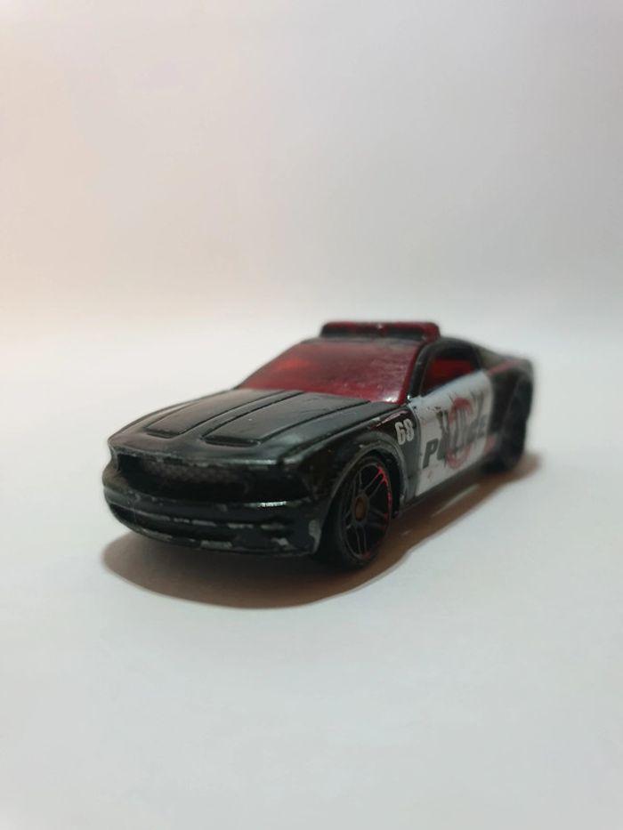 Hot Wheels 2003 Ford Mustang GT Concept Police Chase Unit - photo numéro 1