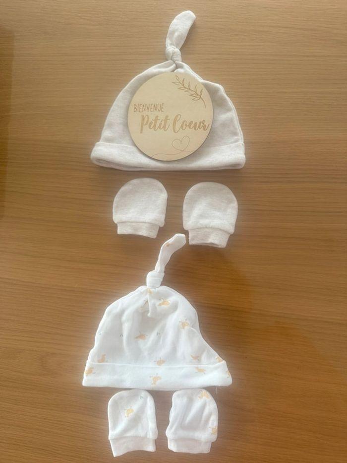 Lot de 2 bonnets de naissance avec moufles - photo numéro 1