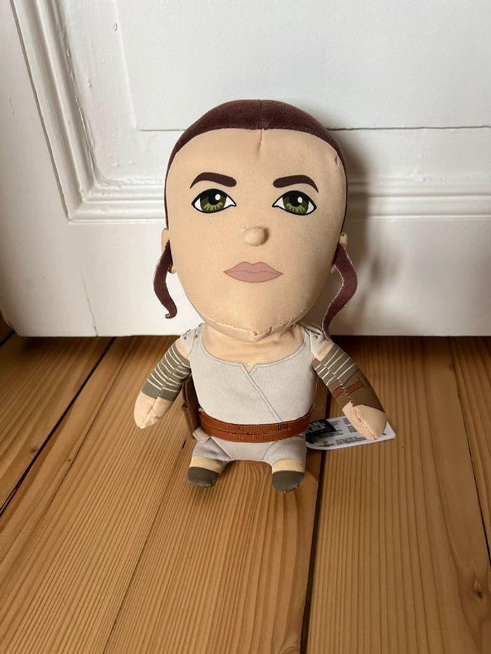 Peluche star wars Rey - photo numéro 1