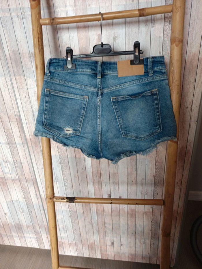 🌸 short femme en jean taille 38 marque Divided🌸 - photo numéro 3