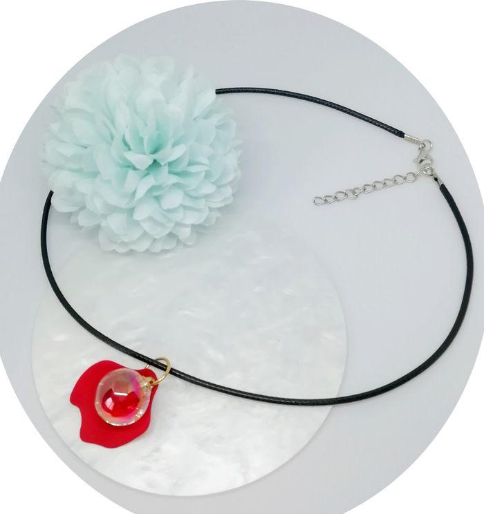 🌹Collier sphère rouge et pétale de coquelicot🌹 - photo numéro 2