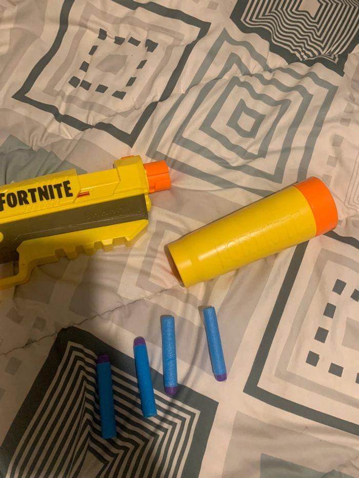 Nerf Fortnite SP jaune avec fléchettes - photo numéro 5