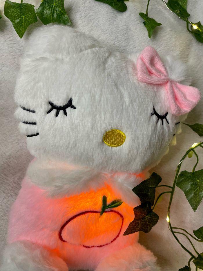 Peluche lumineuse respirante Hello Kitty - photo numéro 6