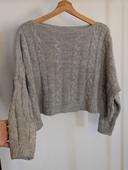 Pull court gris en maille