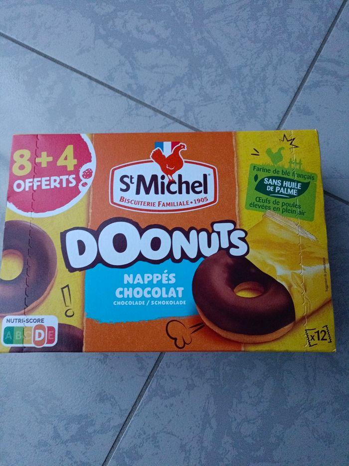 Boîte doonuts saint Michel - photo numéro 1