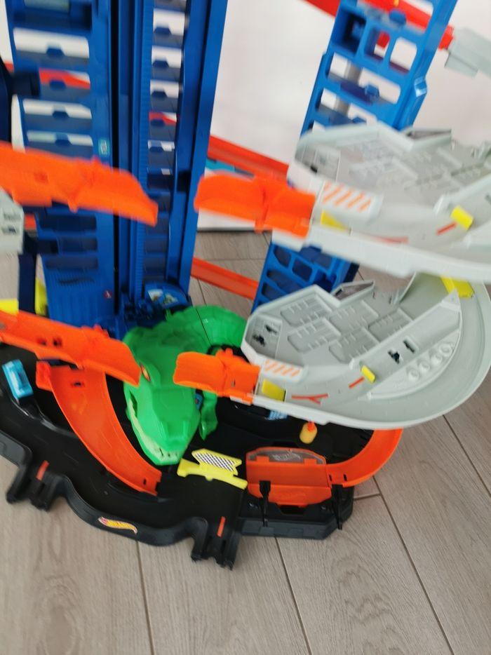 Hot Wheels City Ultimate Mega Garage Dinosaure - photo numéro 8