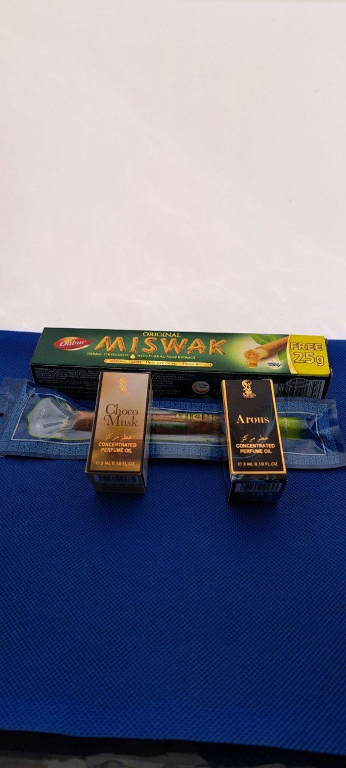 Lot de 4 Articles :Miswak,siwak et 2 musc - photo numéro 1