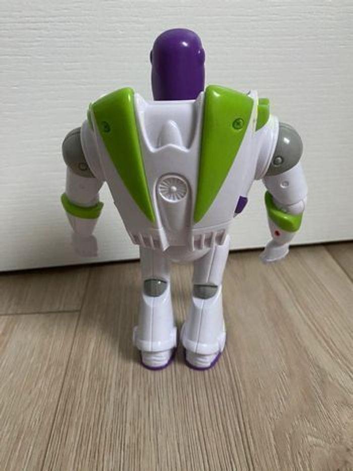 Figurine buzz l’éclair articulée - photo numéro 2