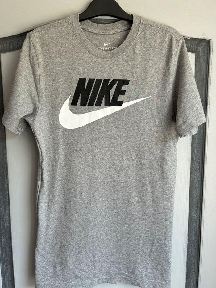 T shirt Nike - photo numéro 1