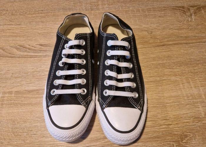 converse basse noires avec lacets élastiques, pointure 37, comme neuves - photo numéro 2